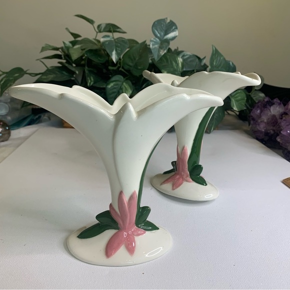 Pair Vintage Pink Flower Ceramic Fan Vases Cornucopia Style MCM 1950s White 7" - Picture 16 of 16